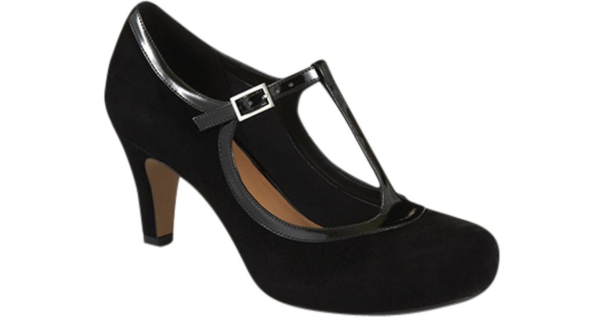 clarks chorus thrill