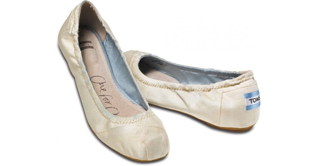 ivory ballet flats