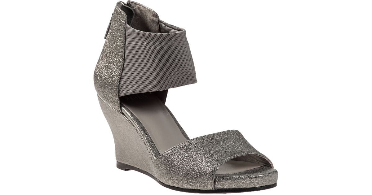 Eileen Fisher Corona Wedge Sandal Pewter Leather in Metallic | Lyst