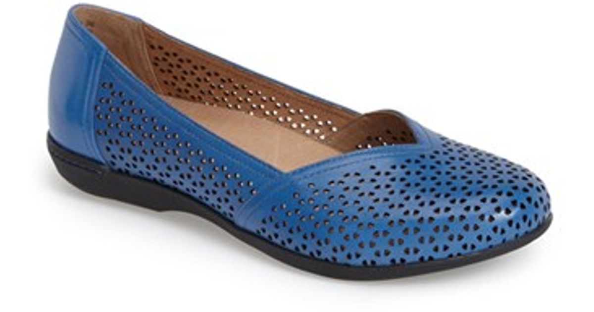 dansko neely flats