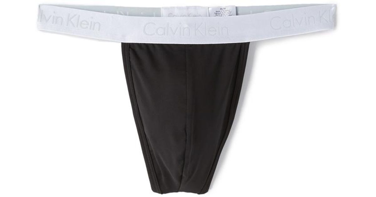 Calvin Klein Synthetic Liquid Stretch Thong in Black for Men - Lyst