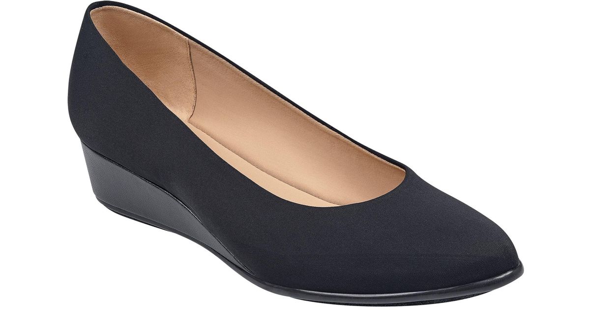 easy spirit avery low wedges