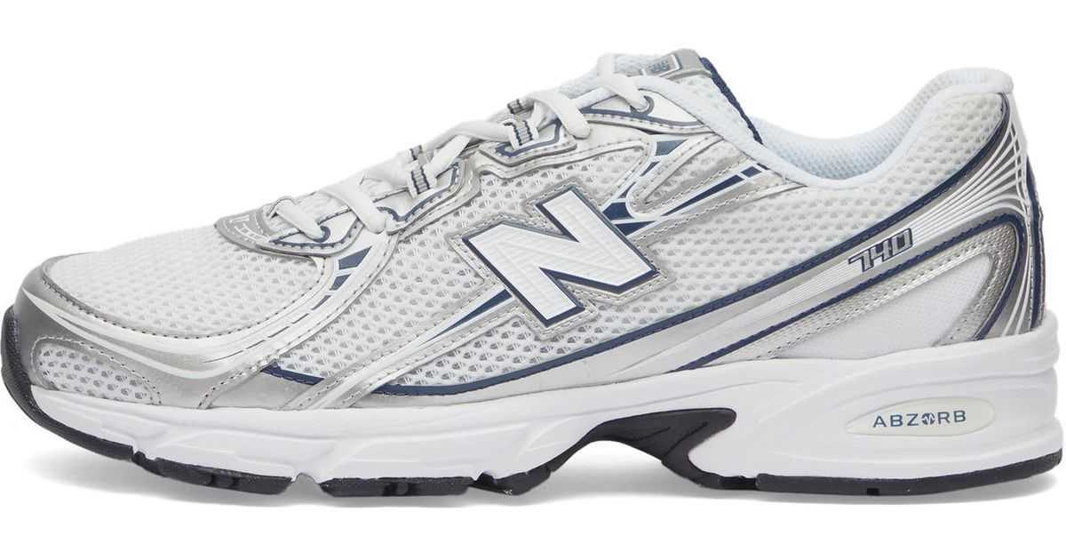 New Balance Unisex Sneakers In White 7
