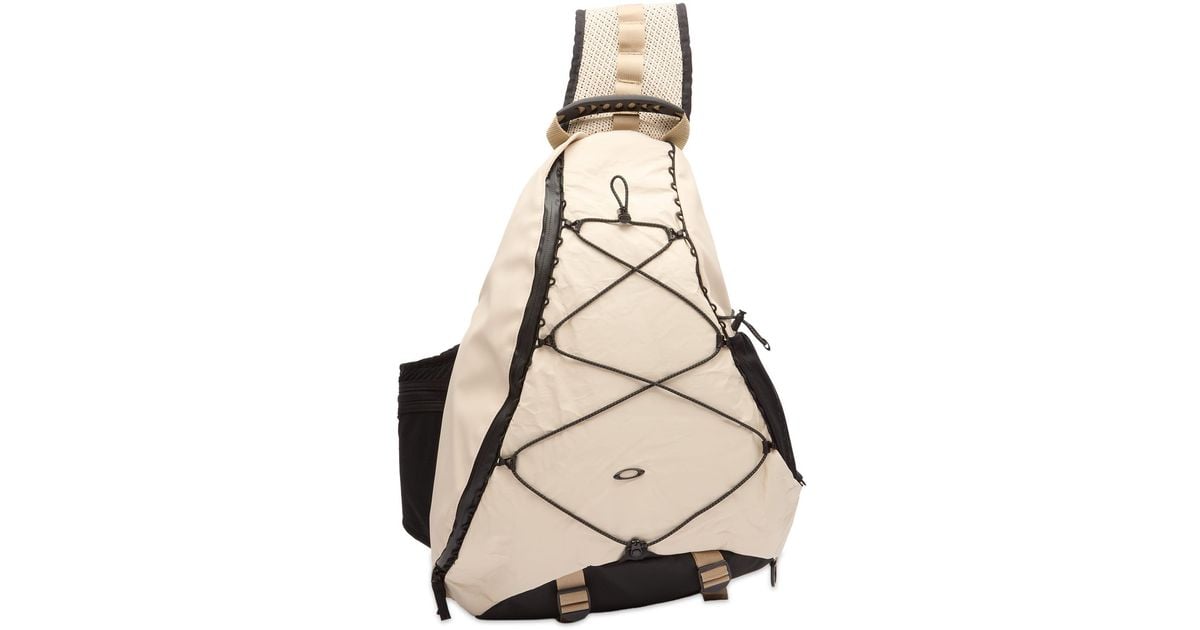 Oakley Latitude Sling Pack in Natural | Lyst