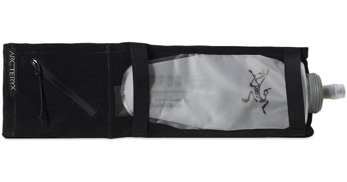 Arc Belt Bag in Black
