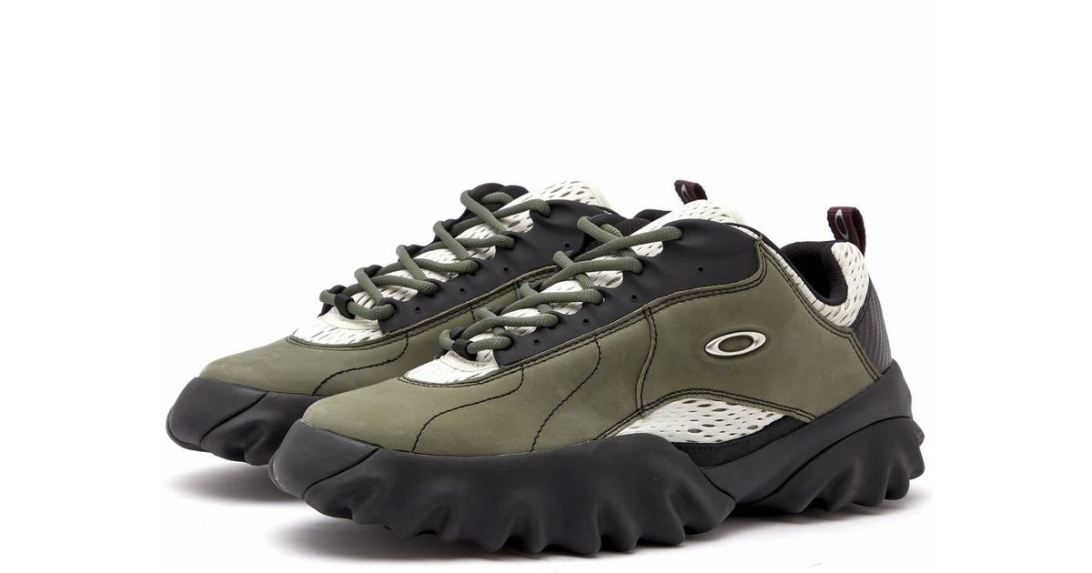 Oakley Factory Team Nubuck Chop Saw Sneakers in Black for Men | Lyst