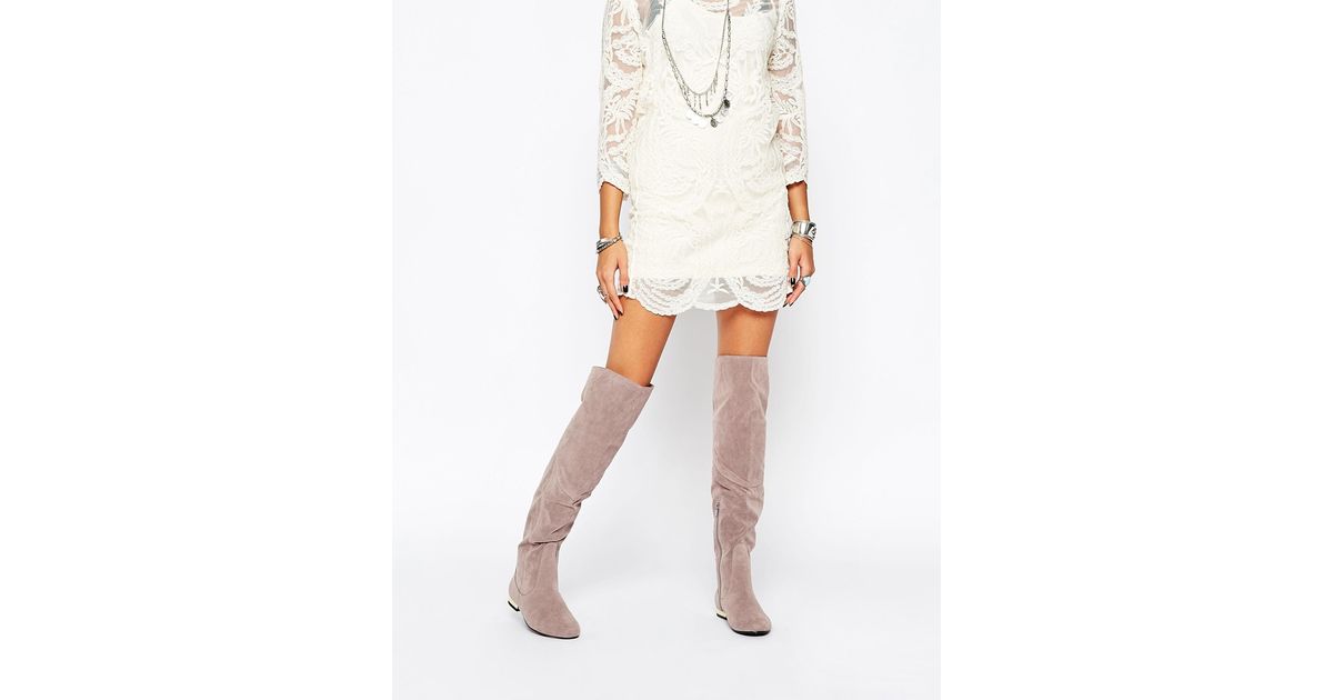 flat grey boot