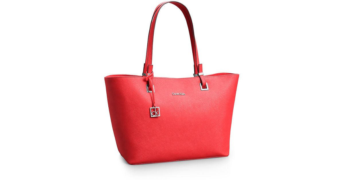 Calvin Klein Scarlett Saffiano Leather Shopper Tote in Red | Lyst