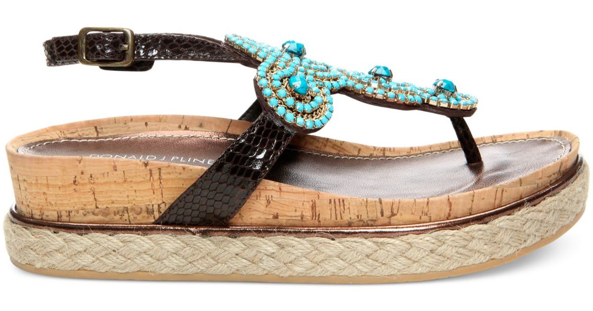 donald pliner thong sandals