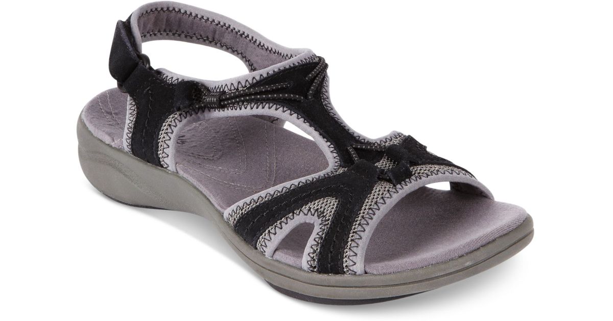 clarks womens shoes in motion jump adjustable sandals