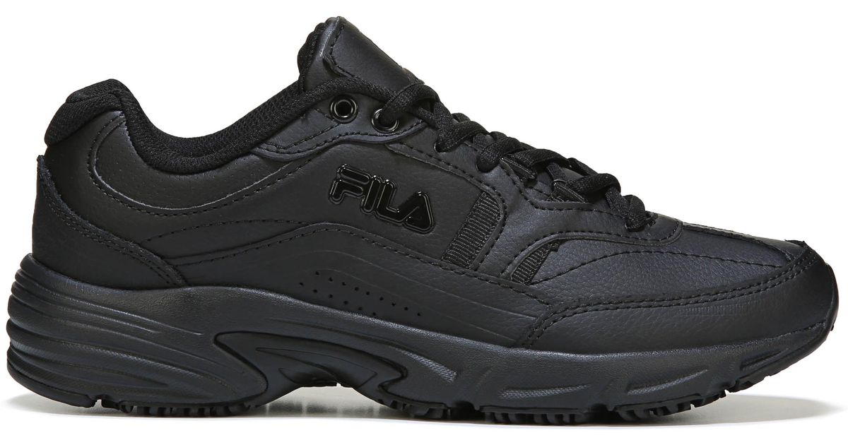 wide slip resistant work shoes