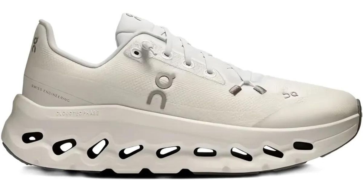 On Shoes Cloudtilt Lace-Up Fastening Sneakers in White | Lyst
