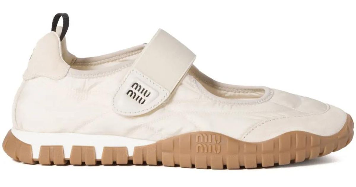 すぐお届け・送料込【MIUMIU】Tyre バレリーナ Miu Miu Tyre Ballerina Shoes | Grey | FARFETCH