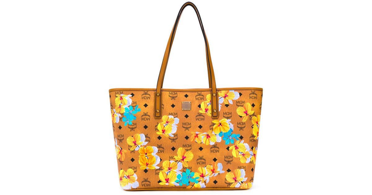 MCM Tote Bags for Men - Shop Now on FARFETCH