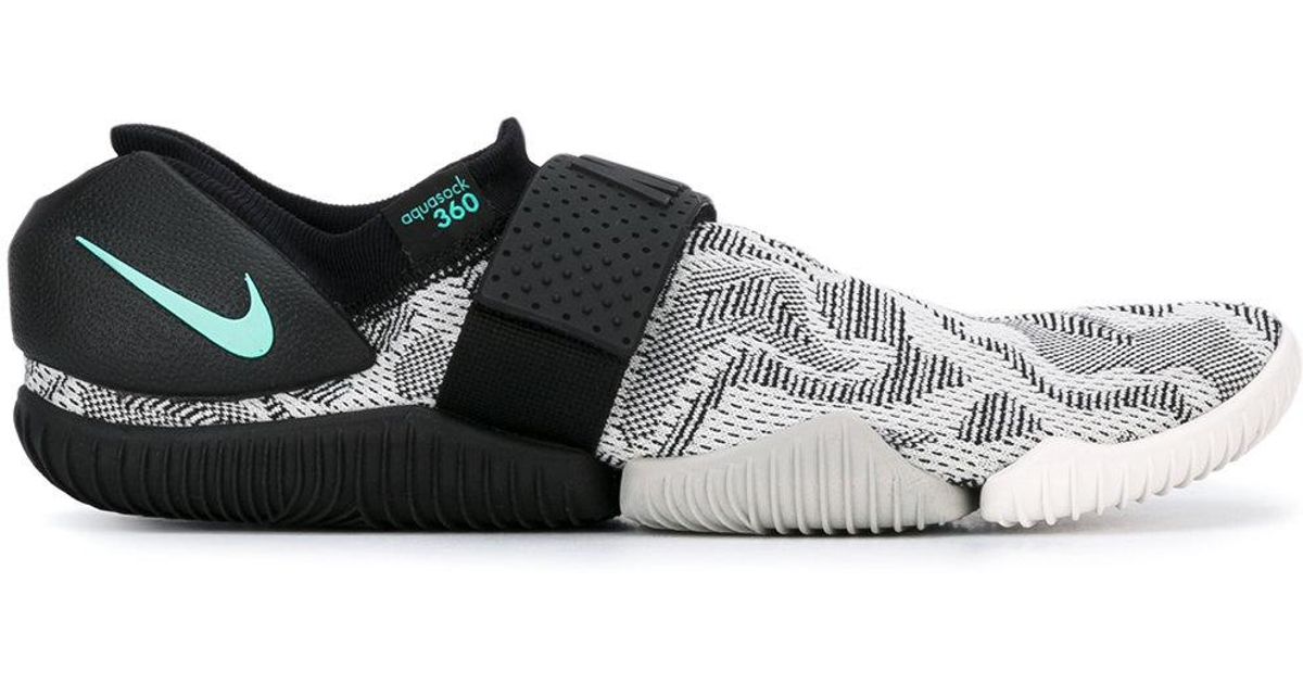 black and aqua nike shoes