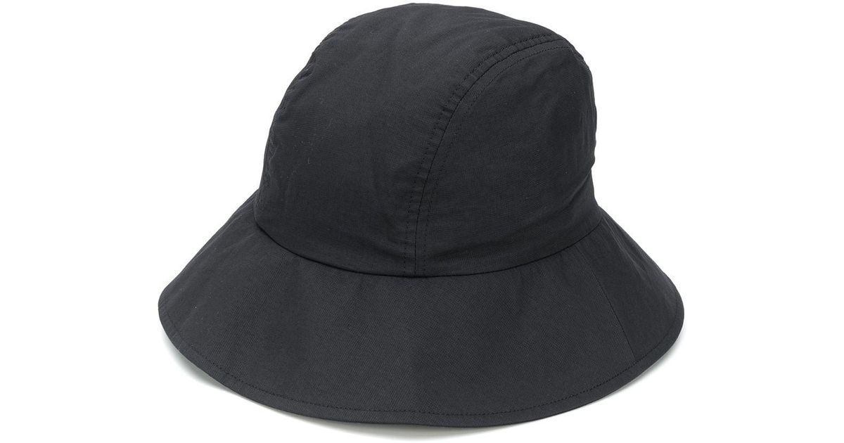 Y-3 Strap Detail Bucket Hat in Black | Lyst