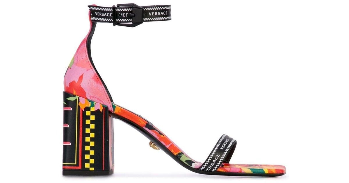 Versace Leather Baroque Print Sandals - Lyst