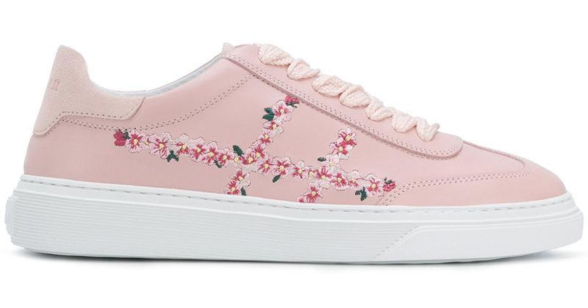 flower embroidered sneakers