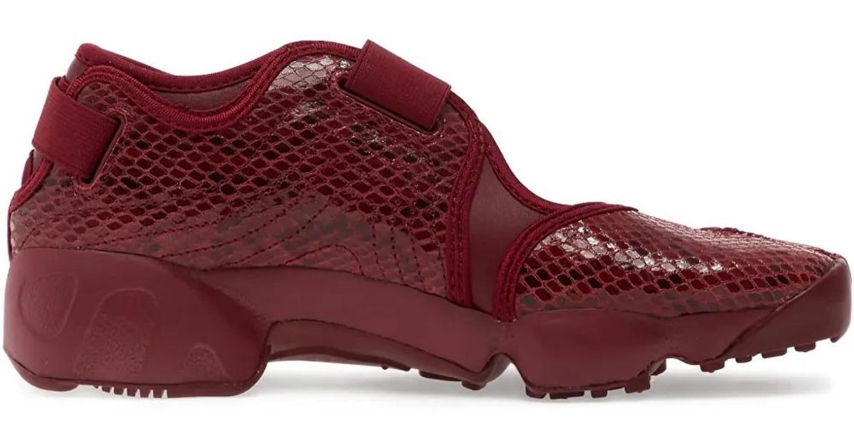 Nike Rift Red Nike Air Rift Embossed Strap Sneakers in Red | Lyst