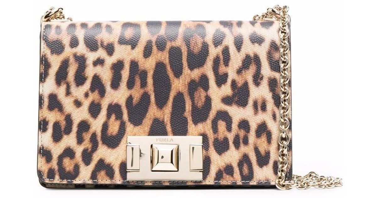 coach pouch