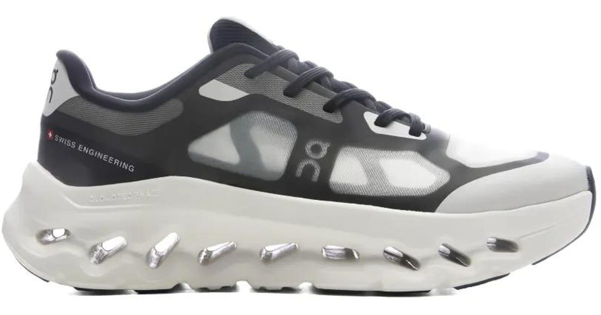 On Shoes Cloudtilt Remix Sneakers in White | Lyst UK