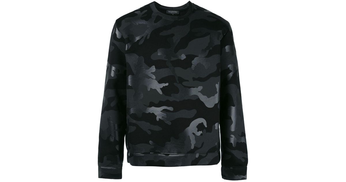 black camouflage sweatshirt