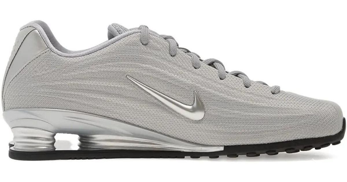 NIKE shox Z メタリックロゴ スニーカー Nike Shox Z メタリックロゴ スニーカー | グレー | FARFETCH JP