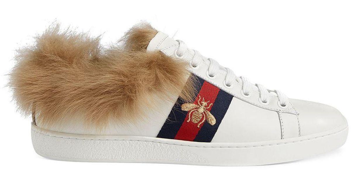 Baskets Ace avec fourrure Gucci en coloris Blanc | Lyst