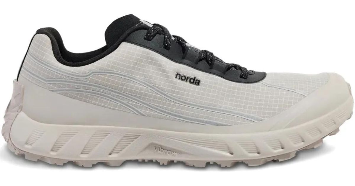 メンズ Norda 002 M Cinder スニーカー グレー | Lyst