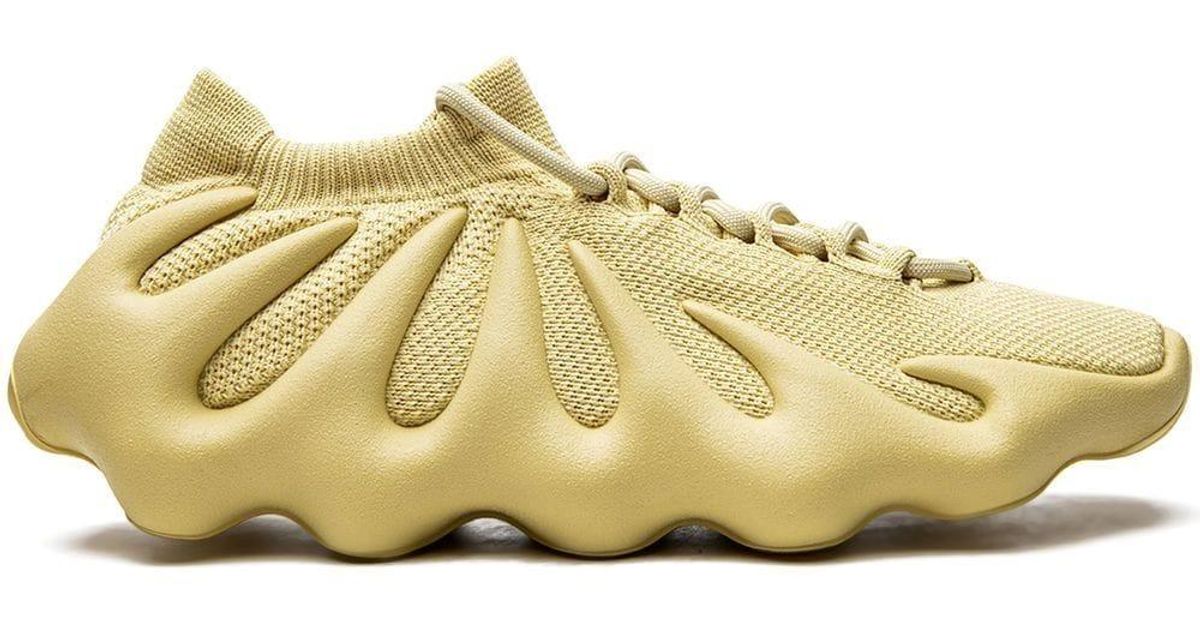 yeezy sulfur on feet