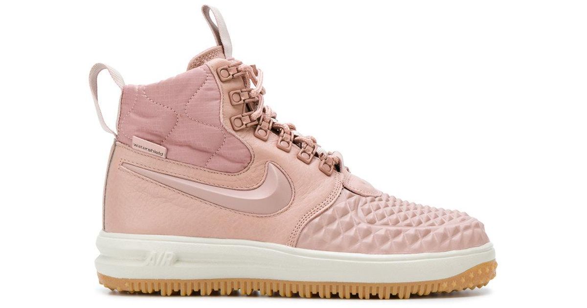 pink nike duck boots