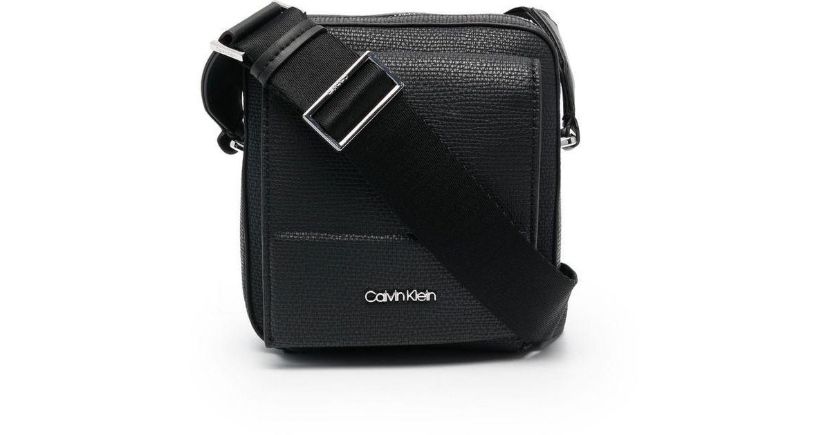 Sacoche Minimalism Cube Reporter Calvin Klein pour homme en coloris Noir | Lyst
