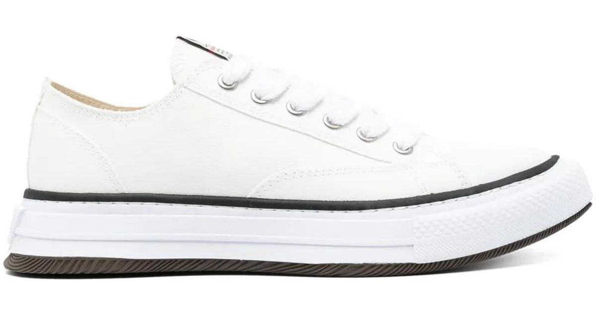 Maison Mihara Yasuhiro Yucca Pointed-Toe Sneakers in White | Lyst