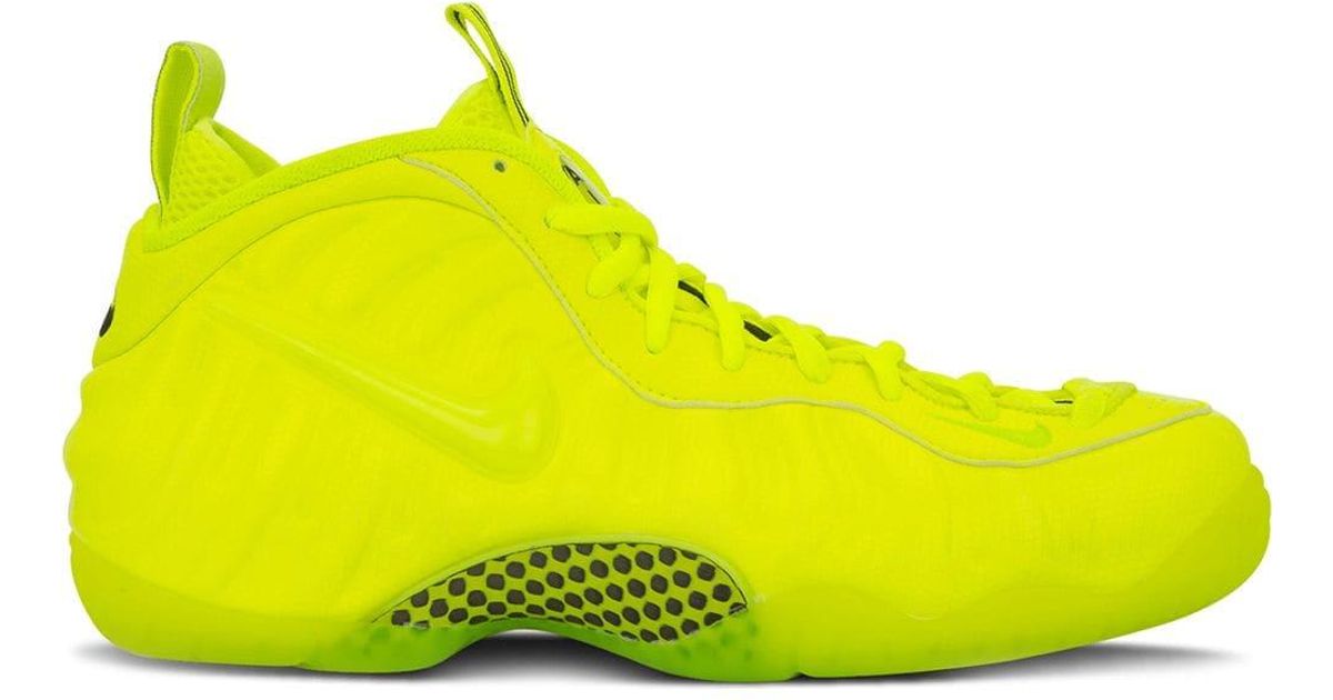 volt and black foamposite