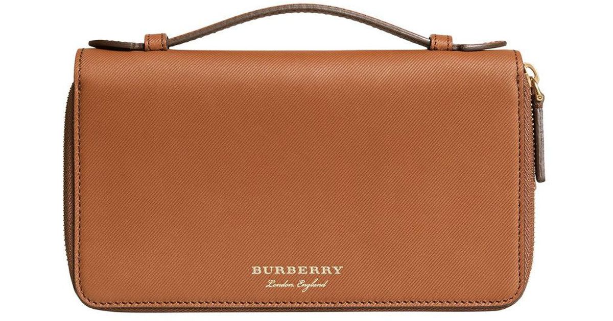 Burberry Checked Leather Travel Pouch - Farfetch