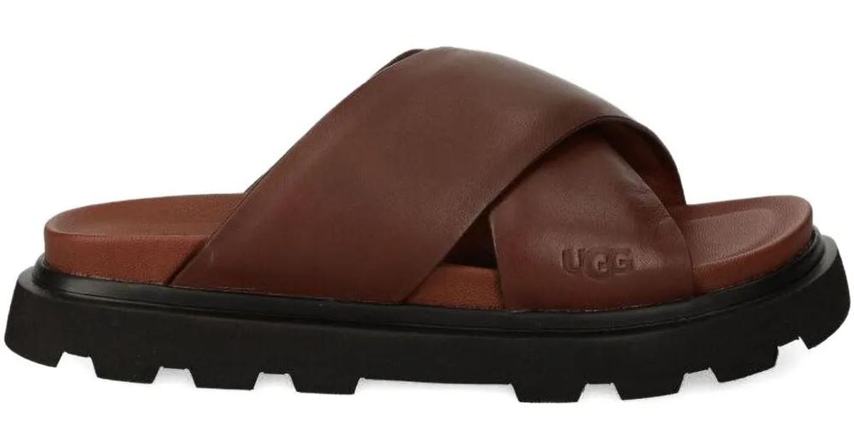 UGG ブラウン クロスストラップ サンダル UGG クロスストラップ サンダル ブラウン | Lyst