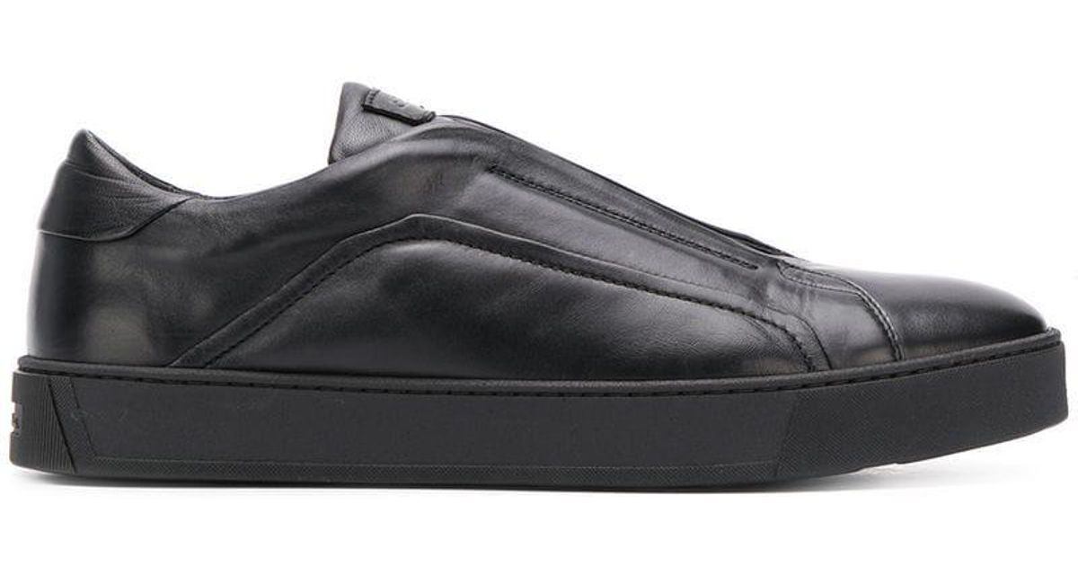leather laceless shoes