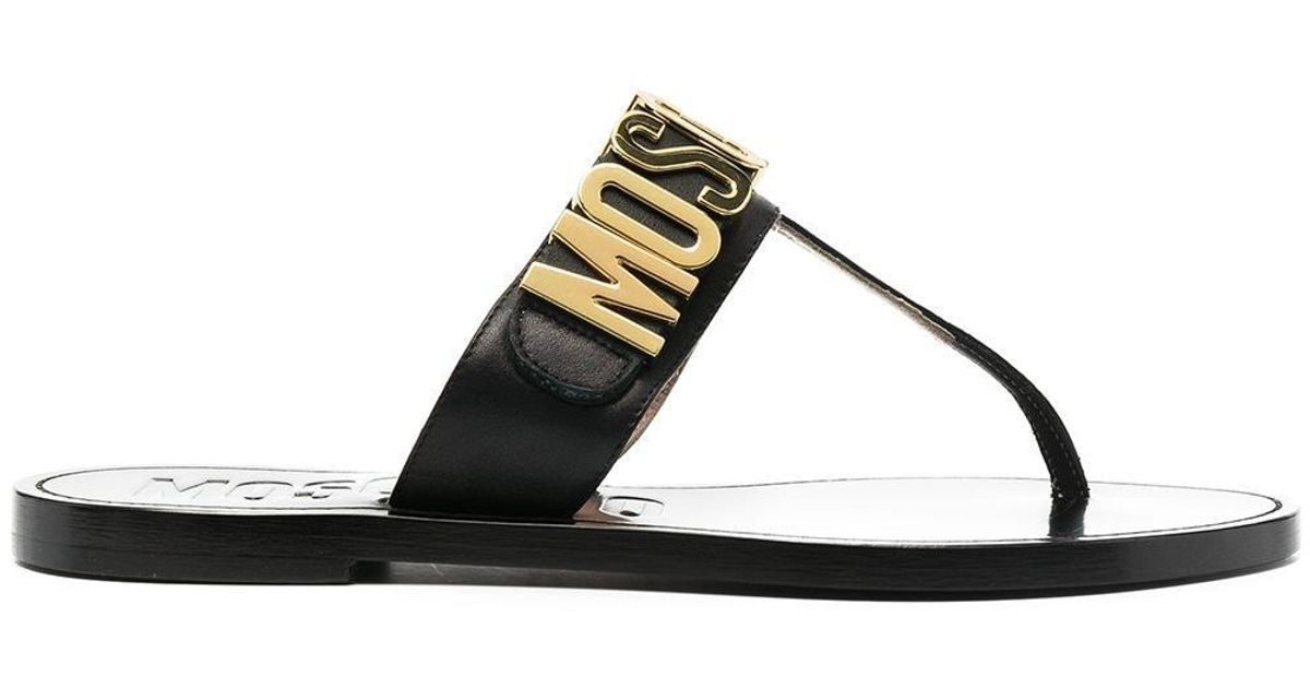 Moschino Logo Plaque Leather Thong Sandals | Lyst
