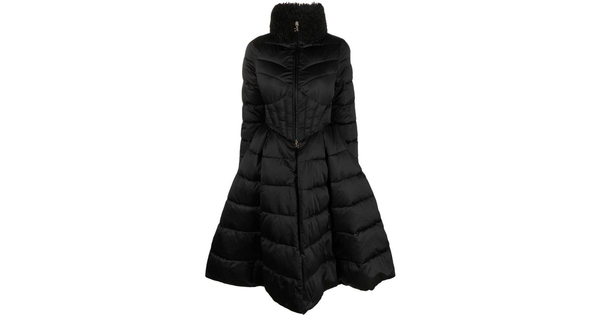 Elisabetta Franchi Circle Flared Quilted Coat in Black | Lyst