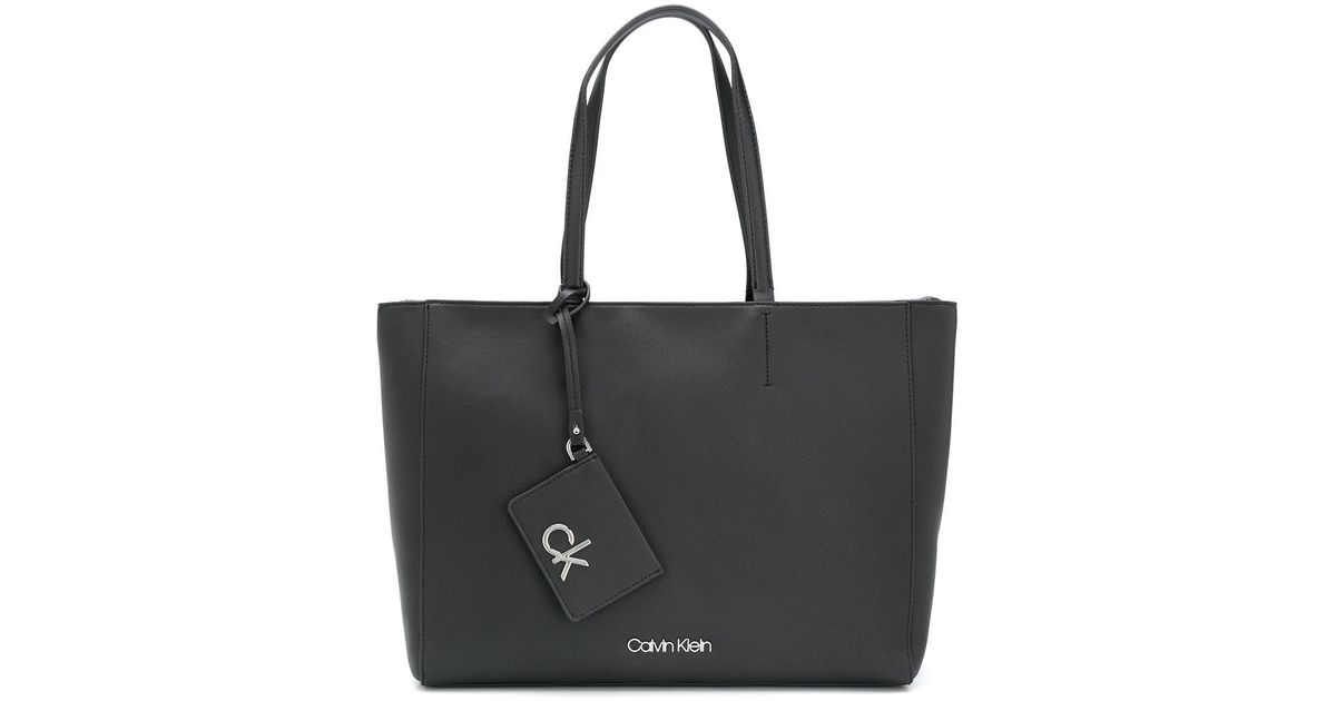 Calvin Klein Leather Logo Plaque Tote Bag in Black - Lyst