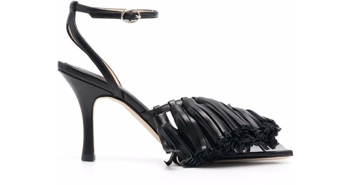 pink gucci slides outfit