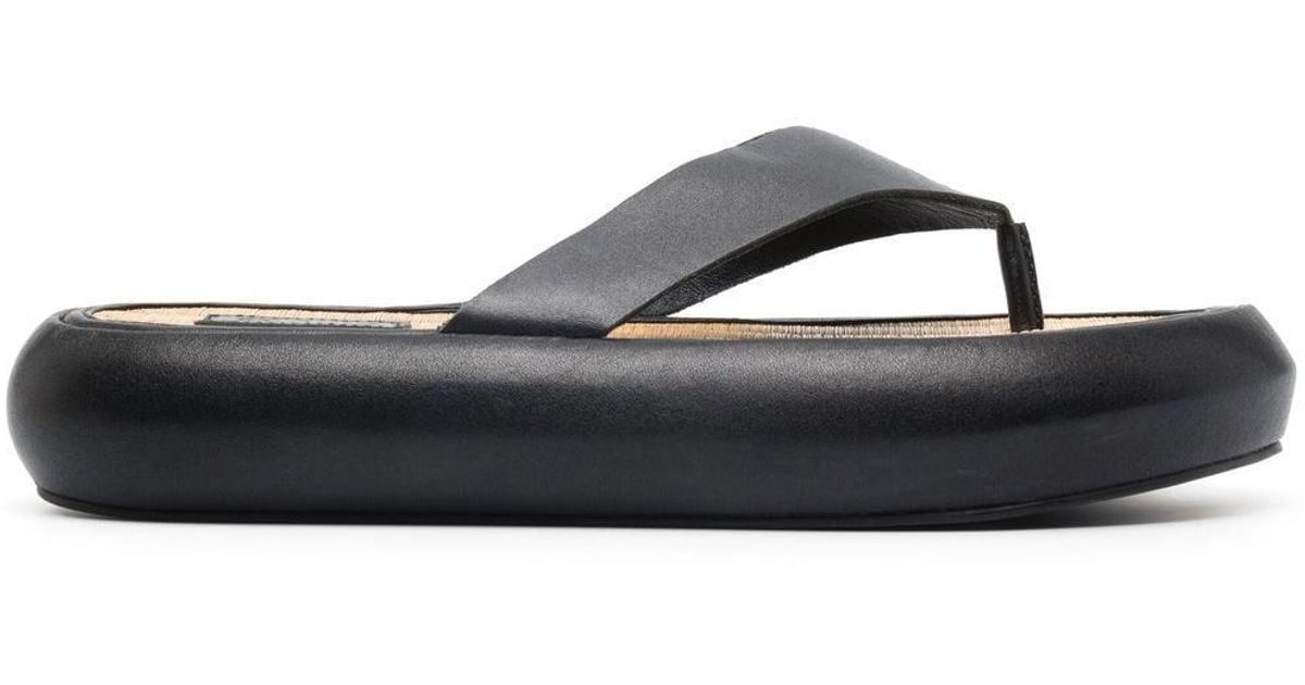 Agni Leder Flatform-Sandalen in Schwarz Damen Schuhe Flache Schuhe Flache Sandalen St 