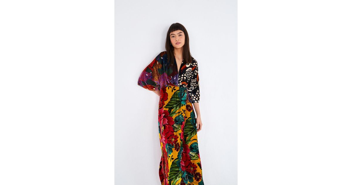 photo Farm Rio Mixed Prints Midi Wrap Dress farm rio red mixed print velvet wrap dress
