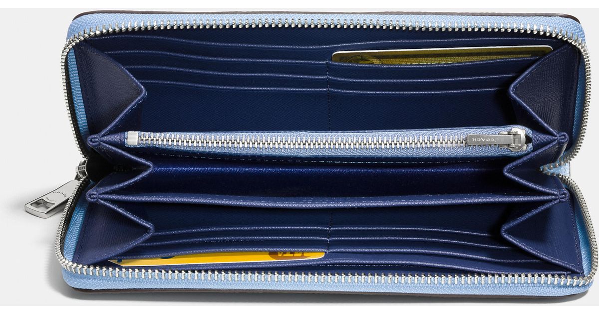 COACH Accordion Zip Wallet In Colorblock Crossgrain Leather in 