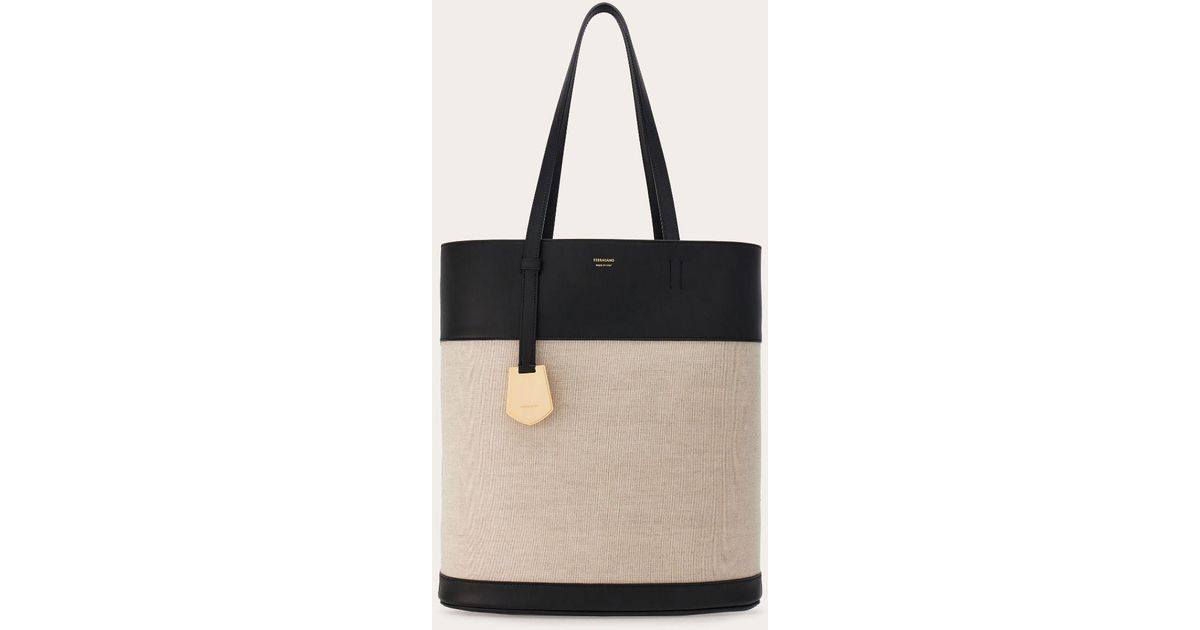 Ferragamo Charming leathert tote bag - White