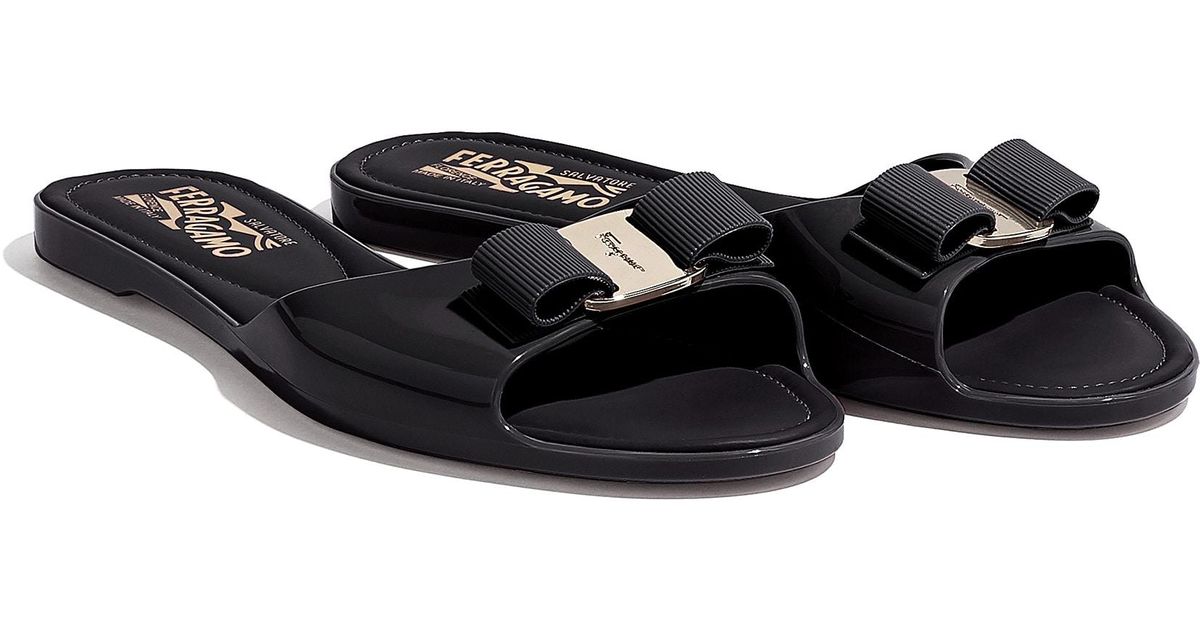 ferragamo vara jelly