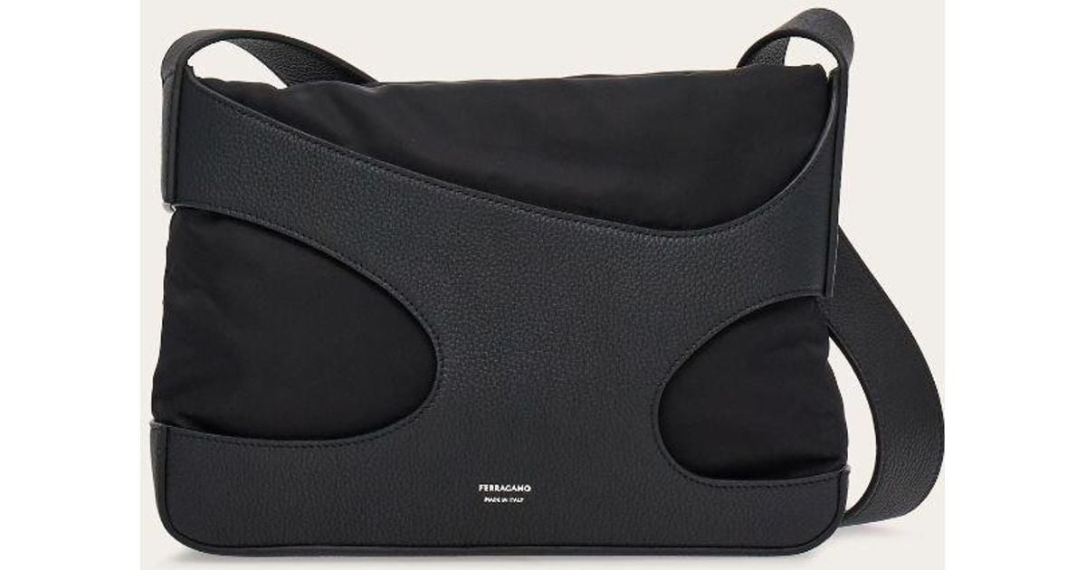 Ferragamo cut out-detail leather crossbody bag - Black