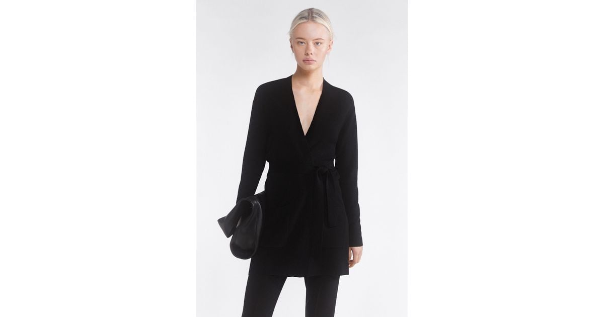 dressing gown with zip and hood