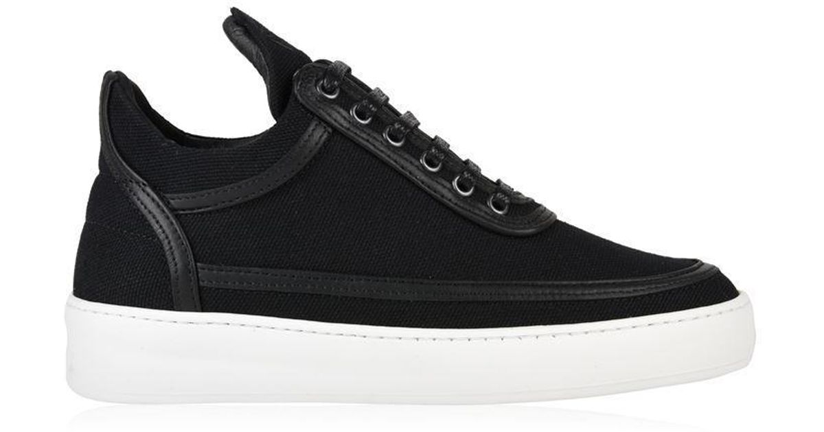 black plain trainers