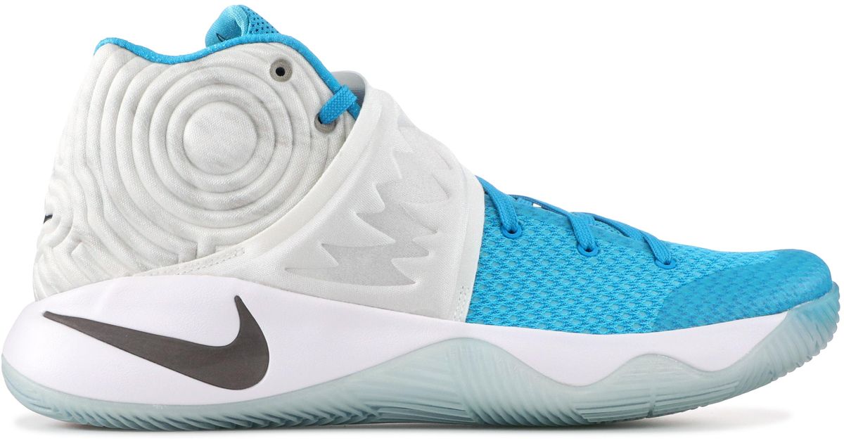 kyrie 2 xmas